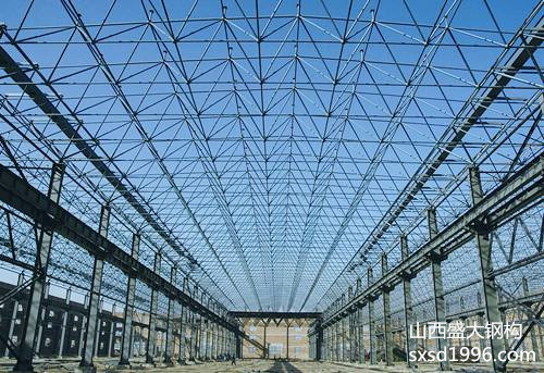 工程建設時鋼結構和網架結構我們要如何選擇？